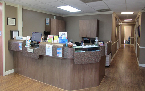 Photo of Optimal Health Auto Accident Injury Chiropractic's front desk